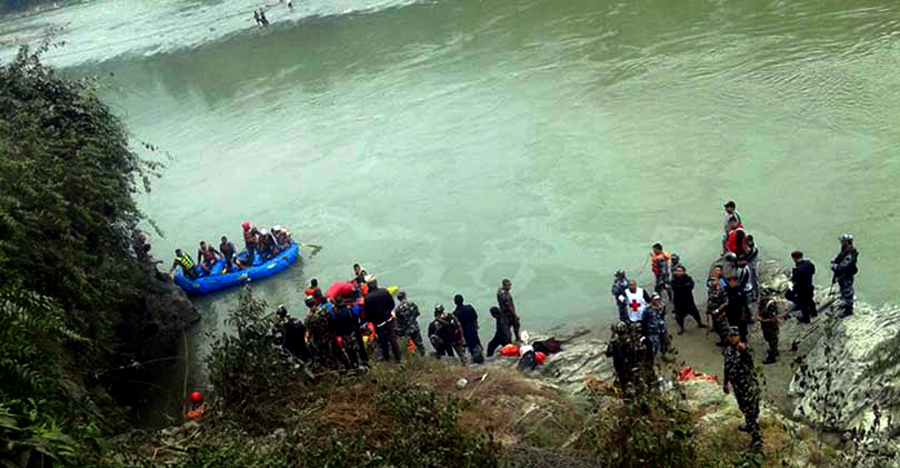 त्रिशूली बस दुर्घटनाः मृतकको संख्या ३० पुग्यो, १२ जनाको सनाखत