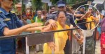 धनुषा जिल्ला अदालत अगाडि महिलाले आत्मदाहको प्रयास, प्रहरीले गर्‍यो उद्धार