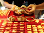 सुनको मूल्यमा एकैदिन ६ हजार ४०० रुपैयाँले वृद्धि, तोलाको ३ लाख ७ हजार ९०० पुग्यो