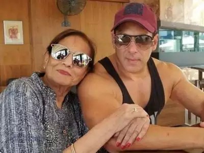 सलमानले किनिदिए आमालाई नयाँ कार