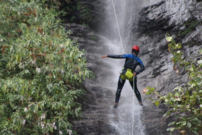 पर्यटकीयस्थल घोडेपानी पुग्न नयाँ पदमार्ग