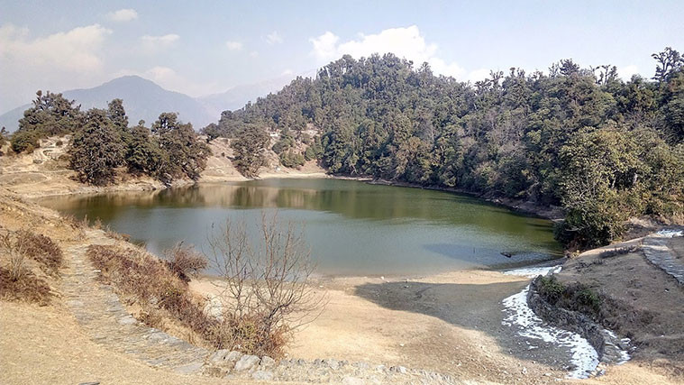 शुक्लाफाँटामा ताल सुक्न थाले