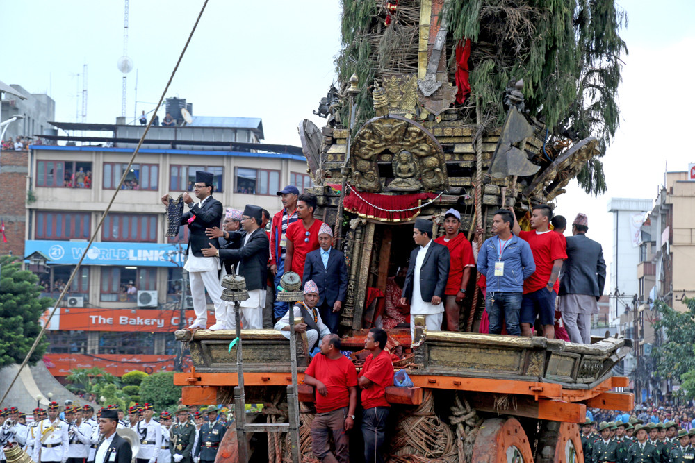 रातो मच्छिन्द्रनाथको भोटो जात्रा(फोटो फिचर)