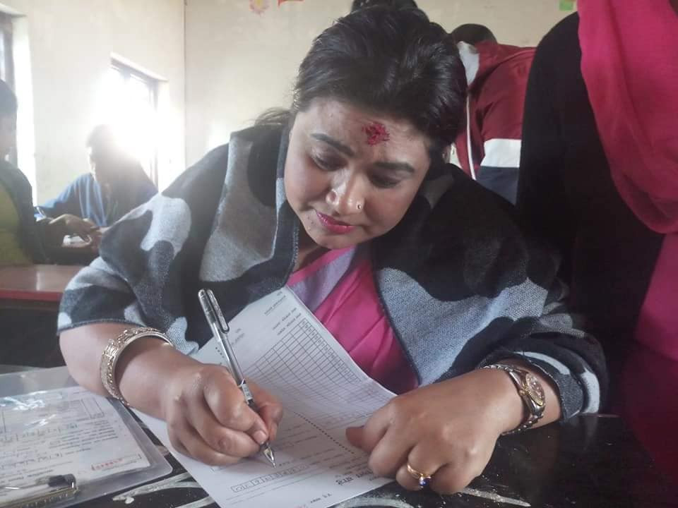 सांसद शान्ता चौधरी ‘बी’ ग्रेडमा एसईई उत्तीर्ण