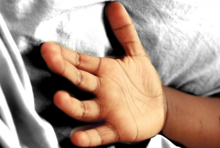 धान रोप्न गएकी आमालाई पछ्याएका ५ वर्षीय बालकको खाेलामा डुबेर मृत्यु