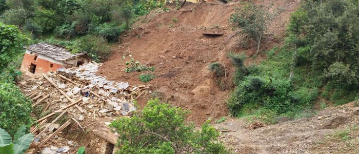 पहिराेमा पुरिएर म्याग्दीमा २ जनाकाे मृत्यु