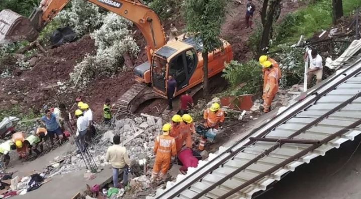 भारतको हिमाचलमा चार तल्ले भवन भत्किँदा १४ जनाको मृत्यु