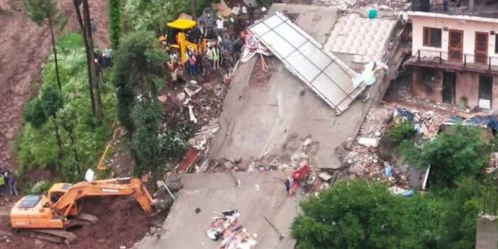 घर भत्कँदा १४ भारतीयको मृत्यु