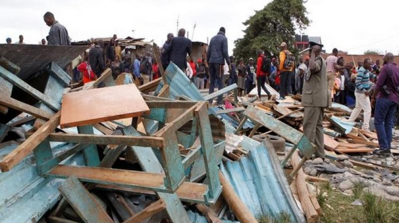 केन्यामा कक्षाकोठा भत्किँदा ७ विद्यार्थीको मृत्यु