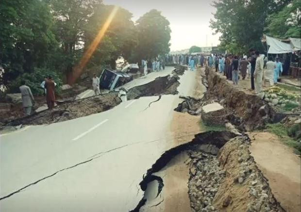 पाकिस्तानकाे भूकम्पमा परी मृत्यु हुनेको संख्या ३८ पुग्यो