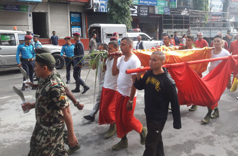 गोरखा दरबारबाट हनुमानढोकाका लागि पठाइयो फूलपाती