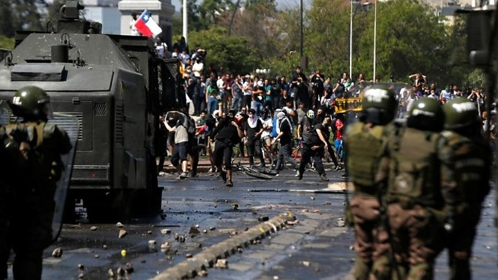 चिलीमा सरकार विरोधी प्रदर्शन जारी, १० जनाको मृत्यु