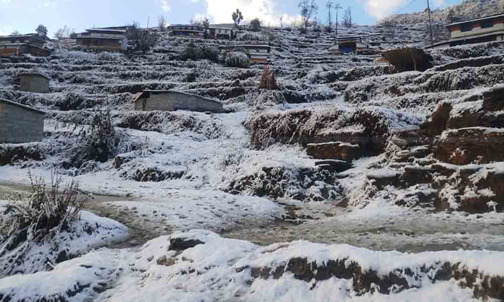 उच्च हिमाली भेगमा हिमपात, जनजीवन प्रभावित