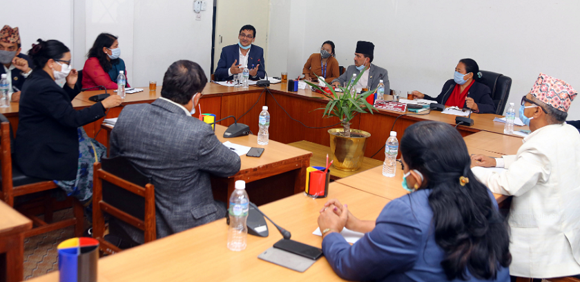 स्वास्थ्य सामग्रीको यथाशीघ्र व्यवस्था गर्न सरकारलाई संसदइि समितकाे निर्देशन