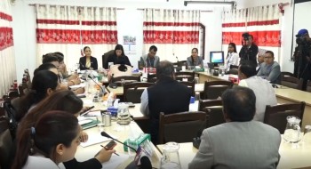 होल्डिङ सेन्टरमा घुम्ती स्वास्थ्य टोली परिचालन गर्न सरकारलाई निर्देशन