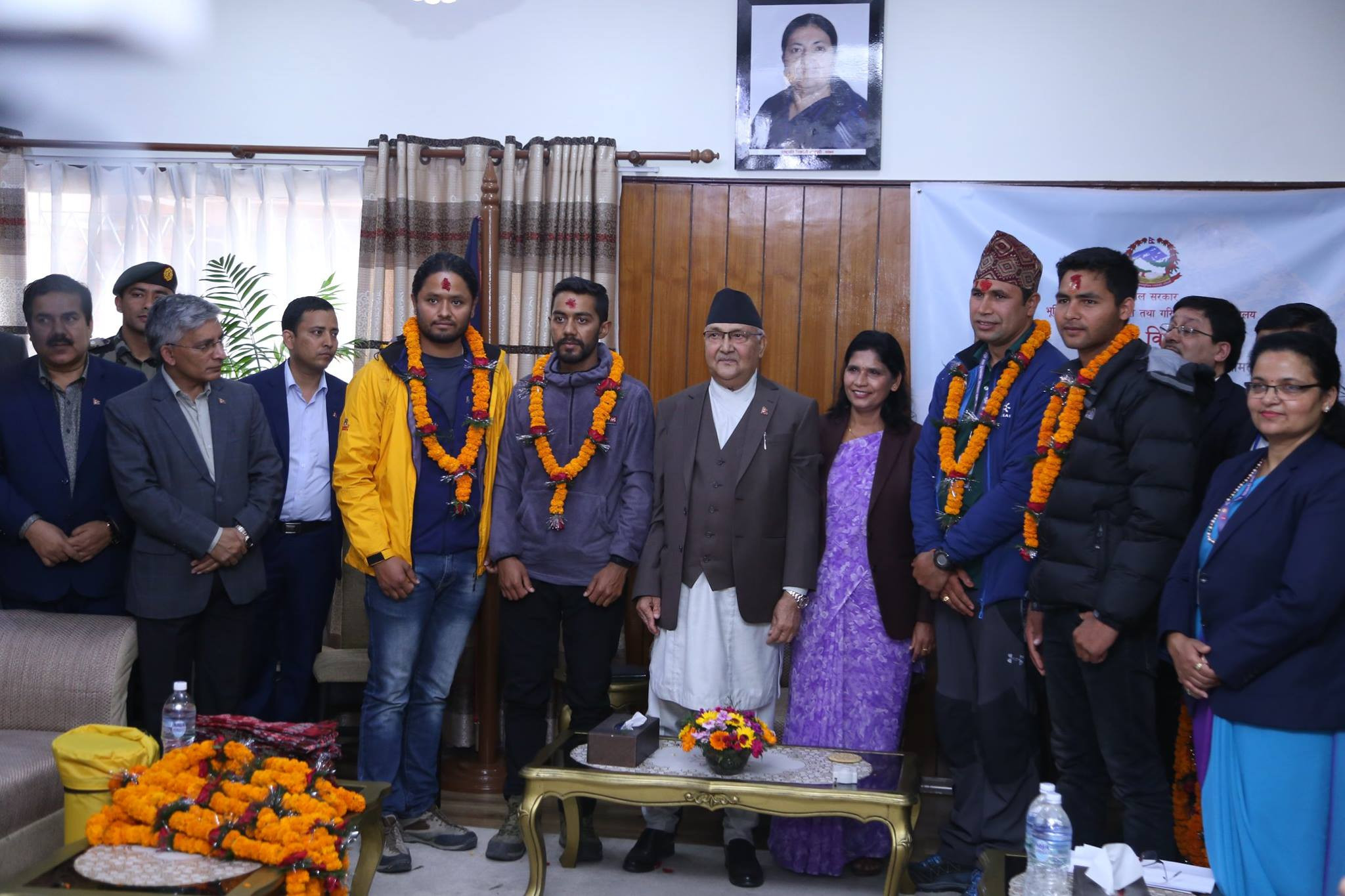 सगरमाथाको उचाइ नाप्न गयो प्राविधिक टोली