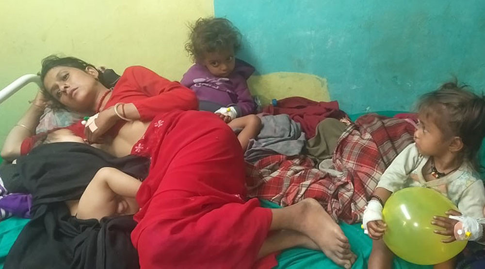 बाख्राको मासु खाँदा एकै गाउँका १५ बिरामी