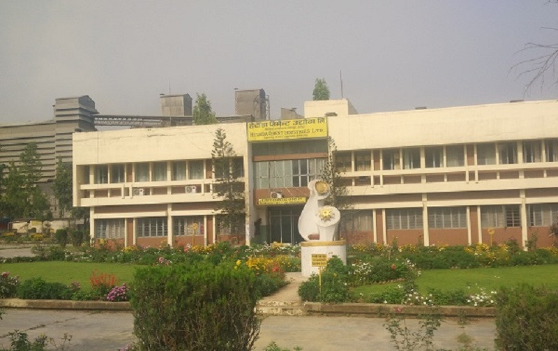 हेटौँडा सिमेन्ट उद्योगमा कच्चा पदार्थ उत्पादन ठप्प
