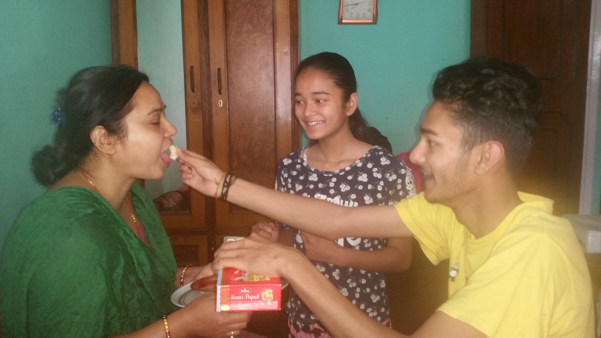 आज आमाको मुख हेर्ने दिन, कसैले सम्मान त कसैले सम्झना गरेर मनाउँदै 