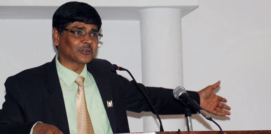 पैसाले निर्वाचन जित्छु भन्ने सोचलाई निरुत्साहित गरौँः यादव