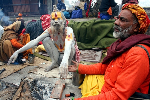 पाशुपत क्षेत्रमा बाबाहरुको चहलपहल