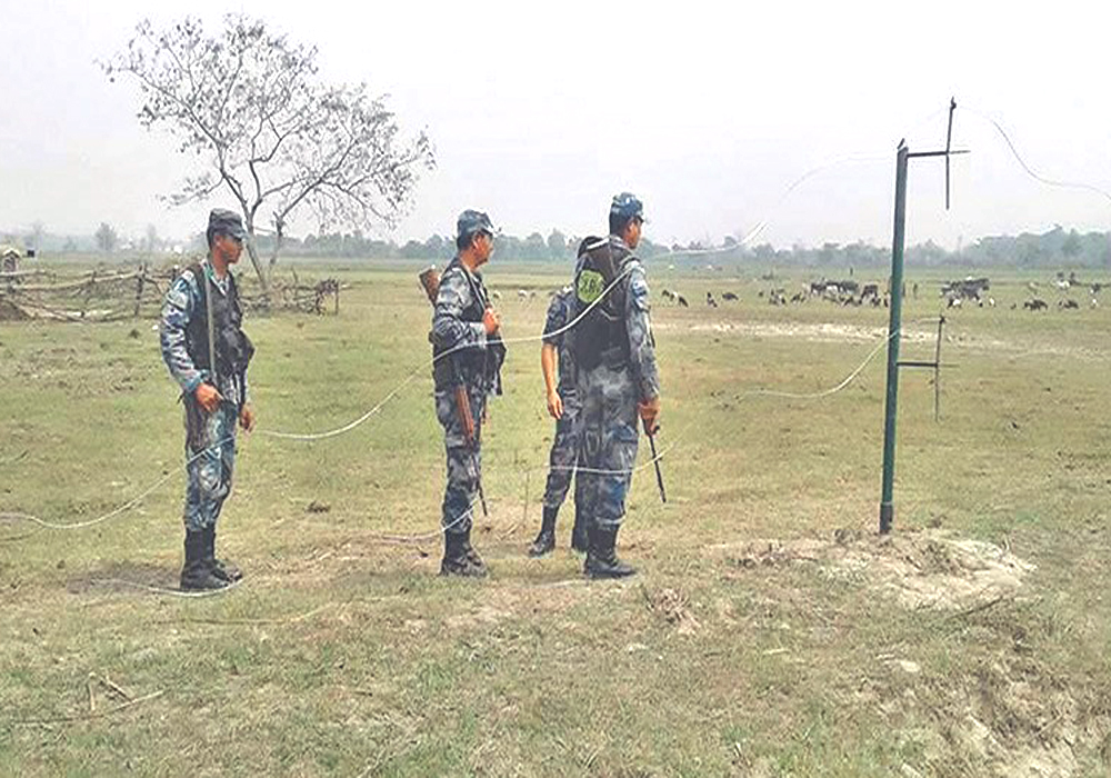 बर्दियाको भारतीय सीमामा तारबार, एसएसबीको अवरोध