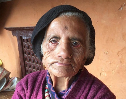 यी वृद्धा को हुन्, वेवारिसे अवस्थामा फेला परिन्