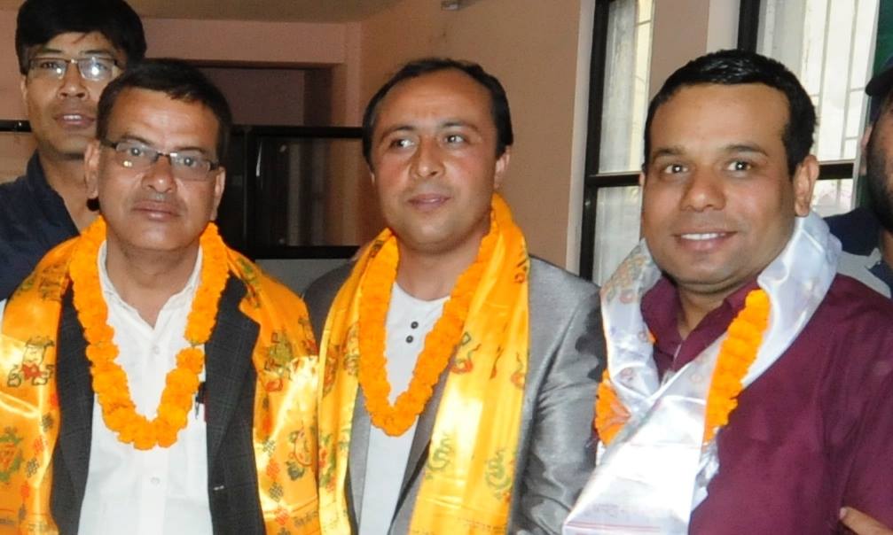 एकै दिन दुई राष्ट्रिय दैनिकमा नयाँ सम्पादक, समाचार पत्रमा अधिकारी र राजधानीमा अाचार्य