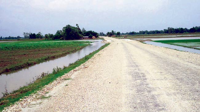 हुलाकी सडकः भारतीय अनुदान मूअाब्जा वितरणमै ठिक्क