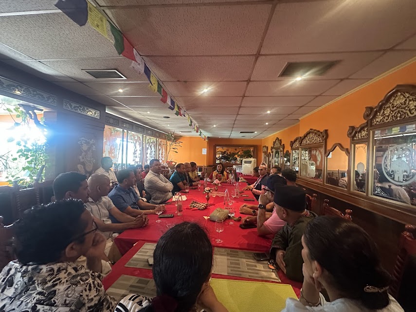 आफूहरुप्रति नेपाल सरकारको व्यवहार बिभेदपूर्ण रहेको भन्दै गैरआवासीय नेपालीद्वारा दुःख व्यक्त