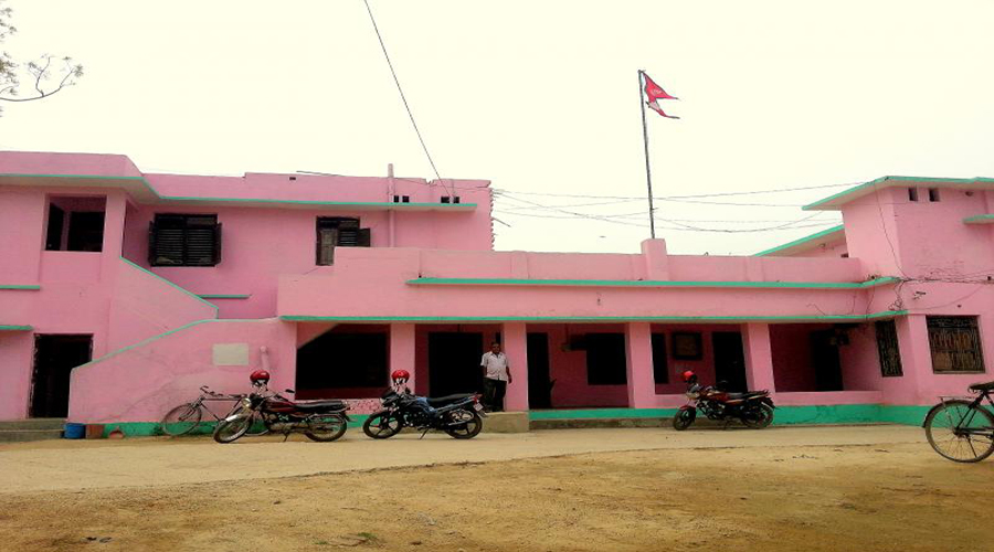 जलेश्वर नगरपालिकाका वडाध्यक्ष आपत्तिजनक अवस्थामा पक्राउ