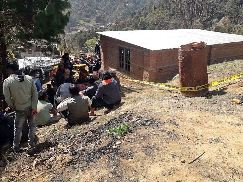 एकै परिवारका ५ जनाले विष सेवन गरेको आर्थिक कारण हुन सक्ने आशङ्का