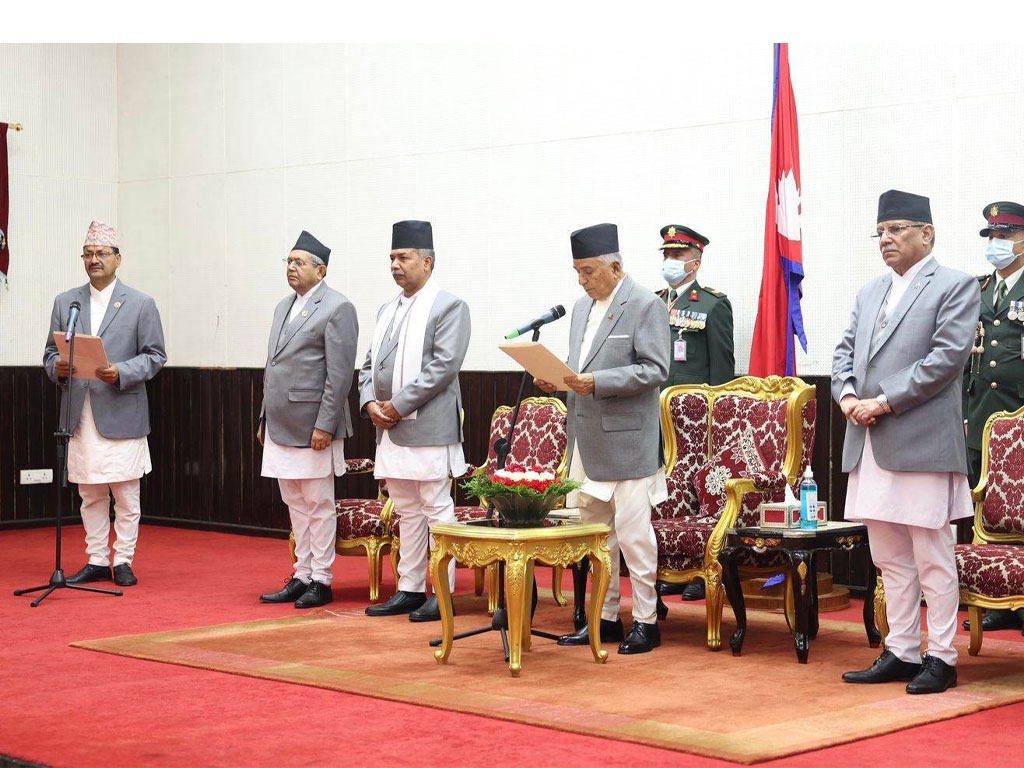 परराष्ट्र मन्त्री एनपी साउदले लिए शपथ