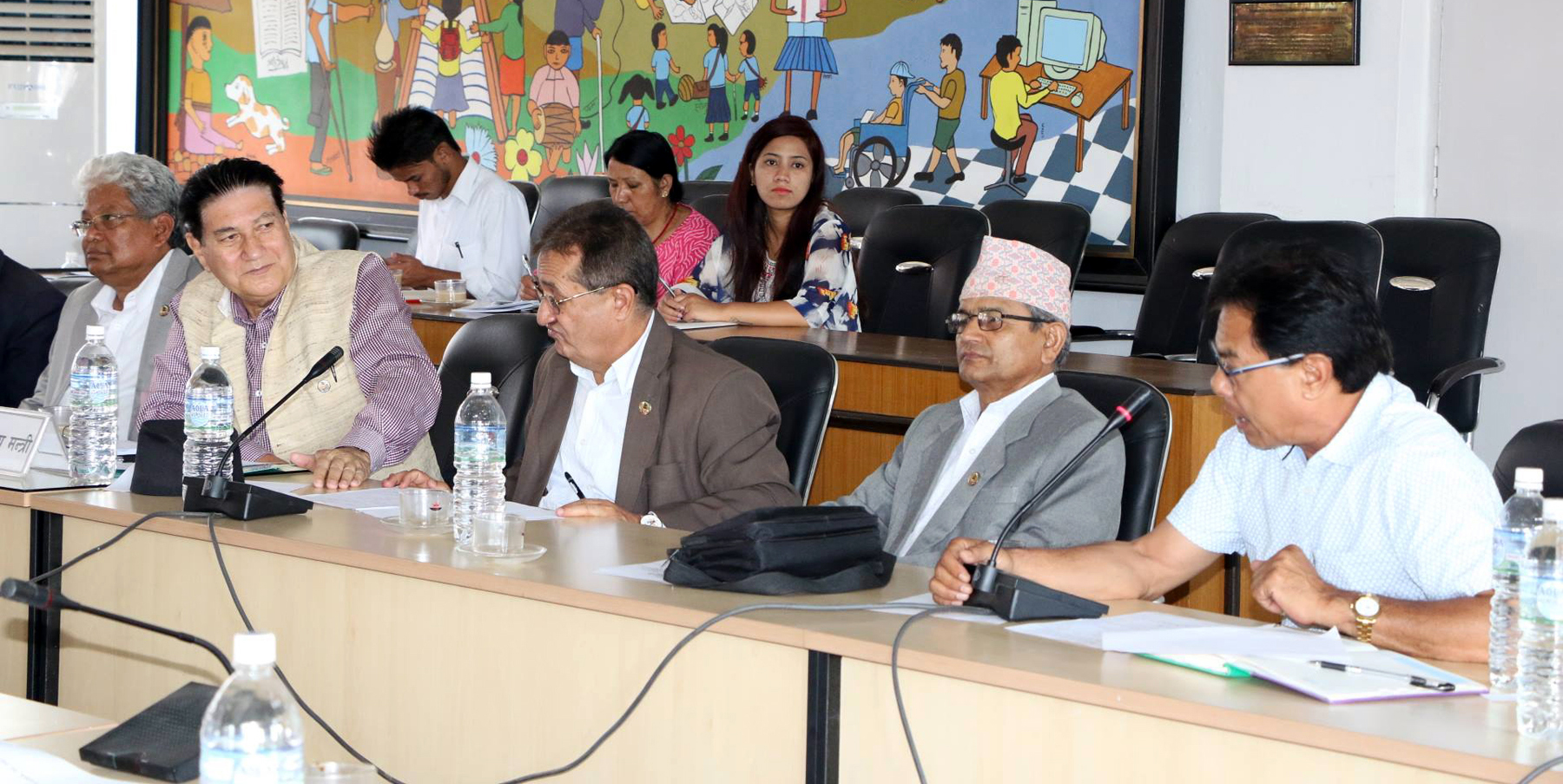 संघमा १८ मन्त्रालय र साझा ट्रेड युनियन राख्न सांसदहरुको सुझाव
