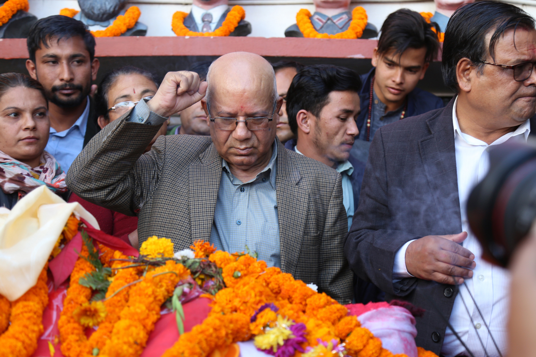 राजनीतिक नेताद्वारा प्रकाशलाई श्रद्धाञ्जली (हेर्नुहोस सात तस्बीर)