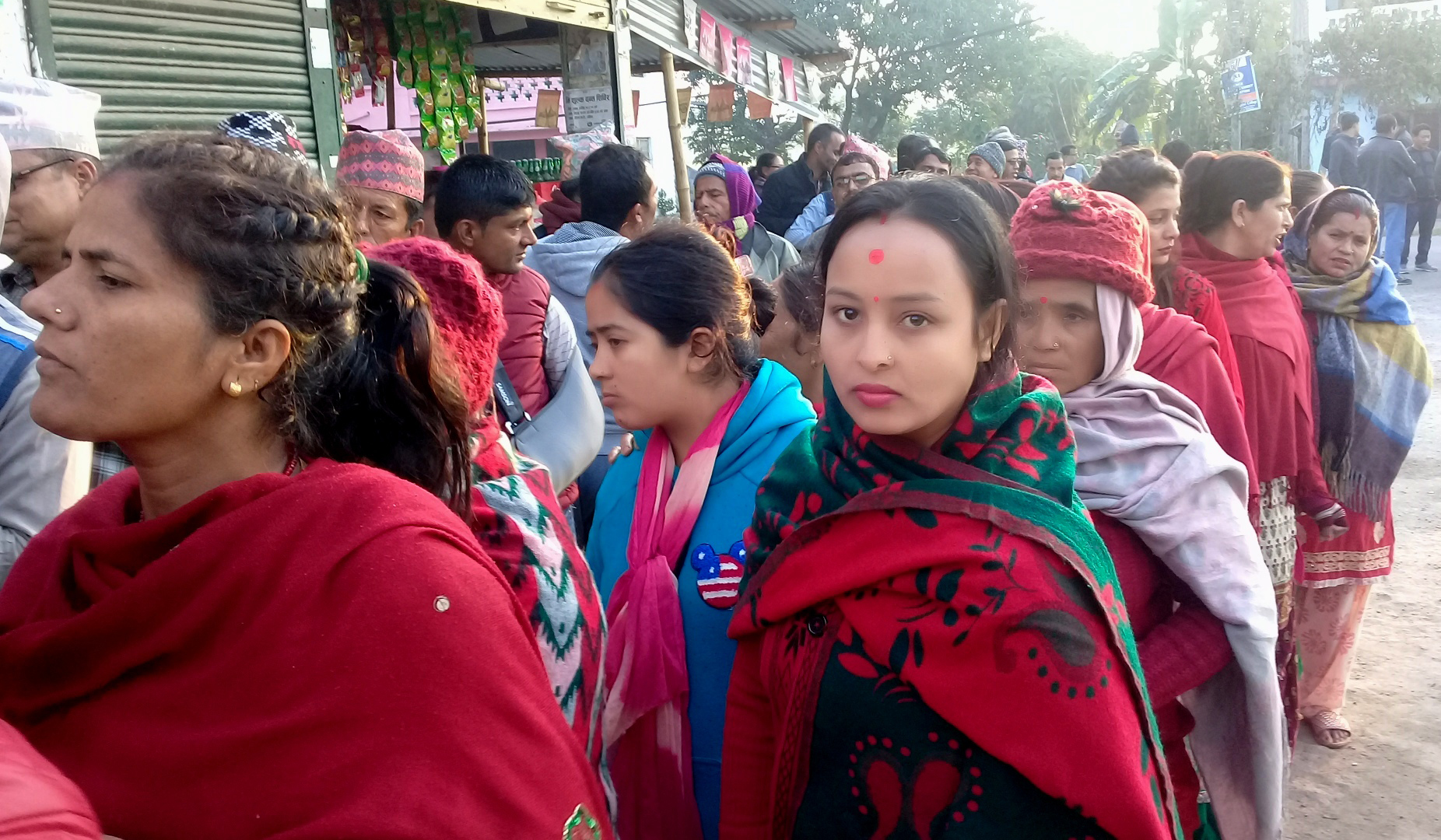 प्रदेश नम्बर एकका सात जिल्लामा ५० प्रतिशत मतदान 