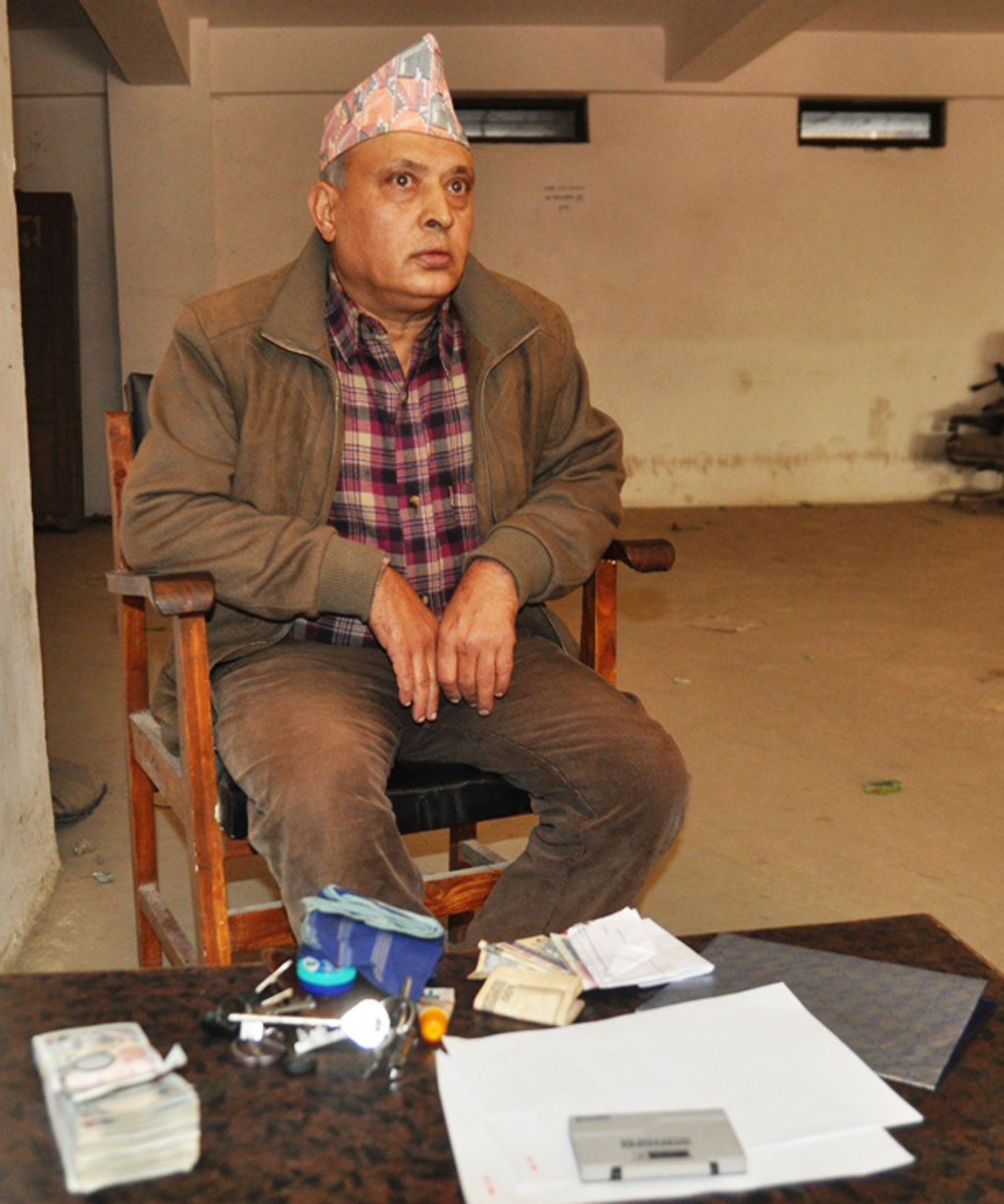 भक्तपुर मालपोतका नासु घुस लिँदालिँदै पक्राउ