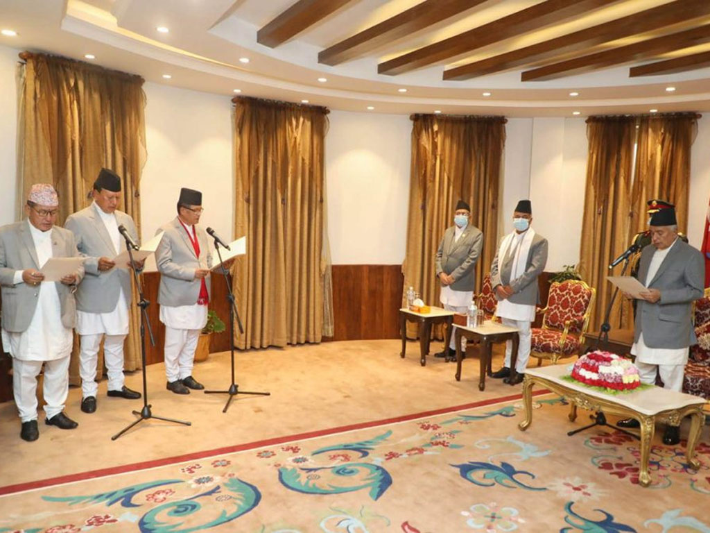 नवनियुक्त ३ मन्त्रीद्वारा शपथ ग्रहण