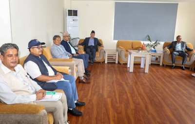 एमाले पुनर्गठन कार्यदलको बैठक जारी, सहमति जुटाउन नेताहरू छलफलमा