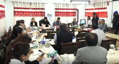 होल्डिङ सेन्टरमा घुम्ती स्वास्थ्य टोली परिचालन गर्न सरकारलाई निर्देशन