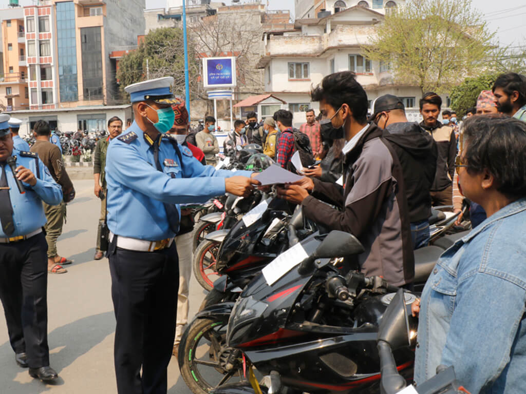 चोरीको मोटरसाइकलसहित २ जना पक्राउ, ३० वटा मोटरसाइकल बरामद
