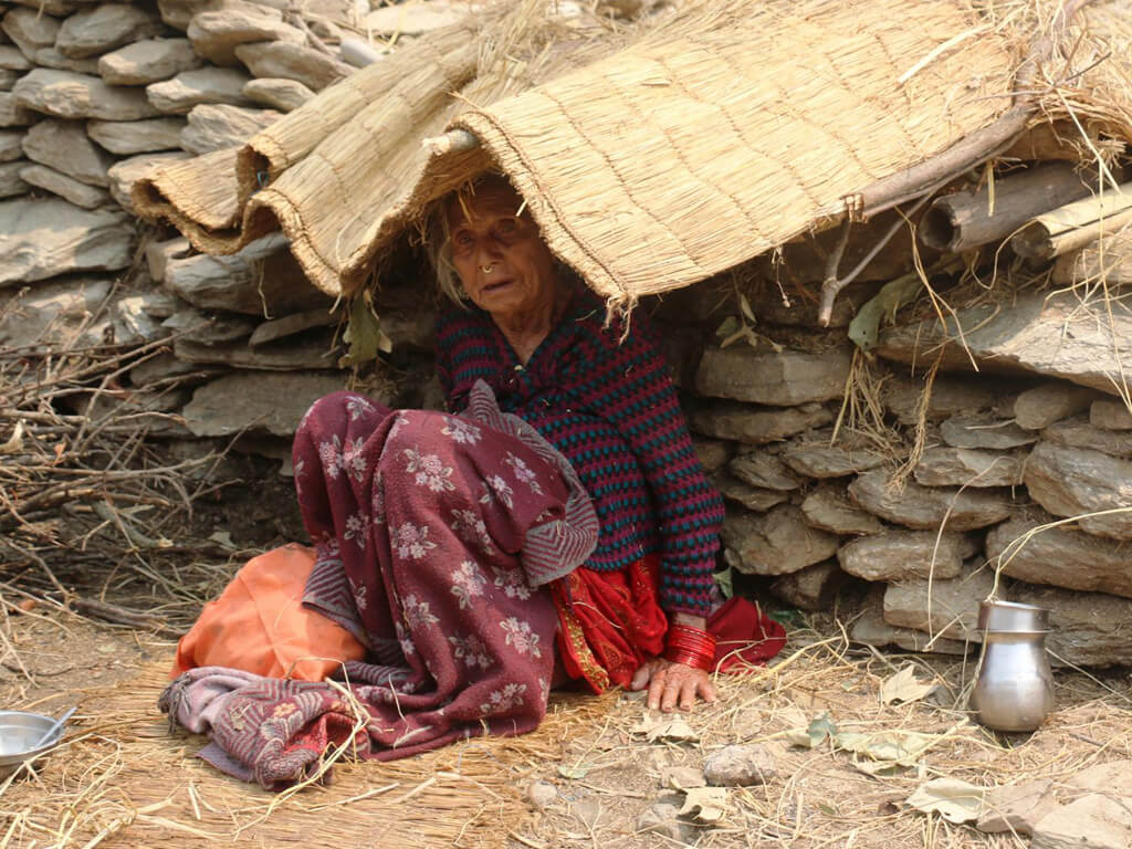 उपचार नपाउँदा कष्टकर जीवन बिताउँदै ज्येष्ठ नागरिक द्रौपदी