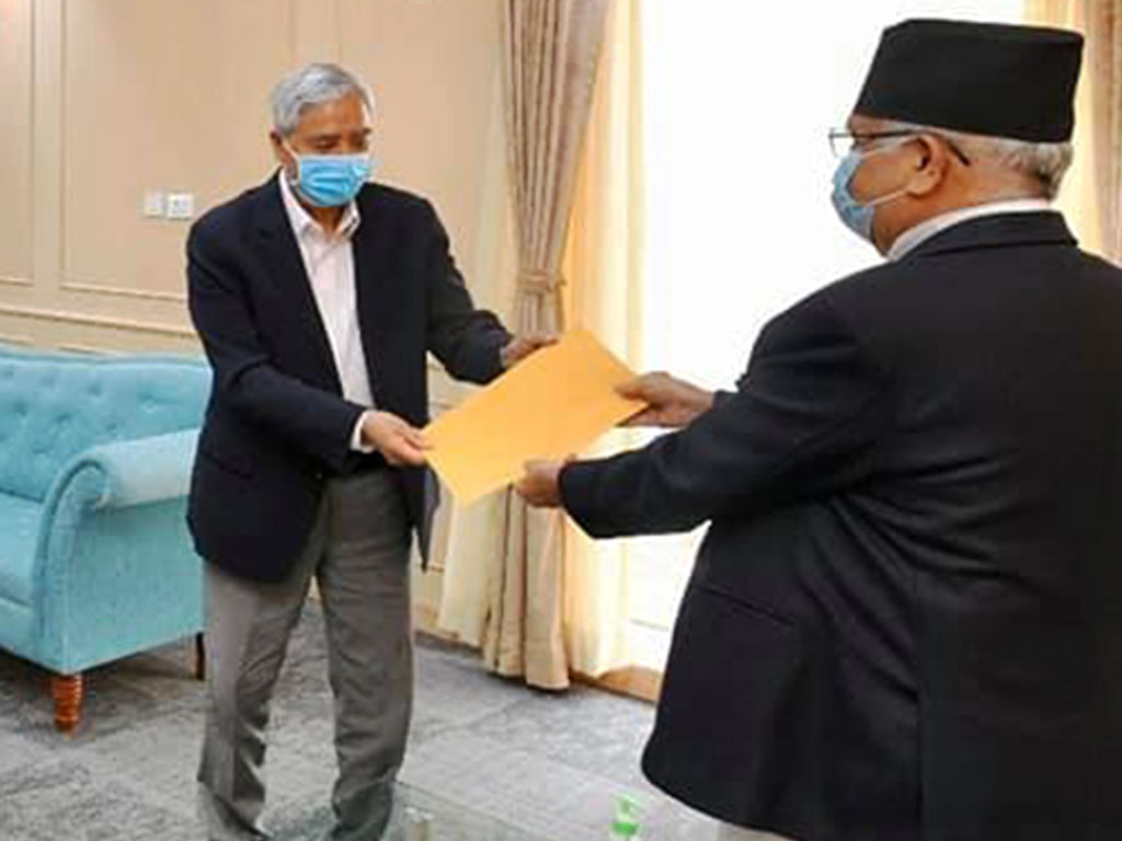 प्रधानमन्त्री ओलीलाई देउवाले बुझाए १५ बुँदे ज्ञापन पत्र
