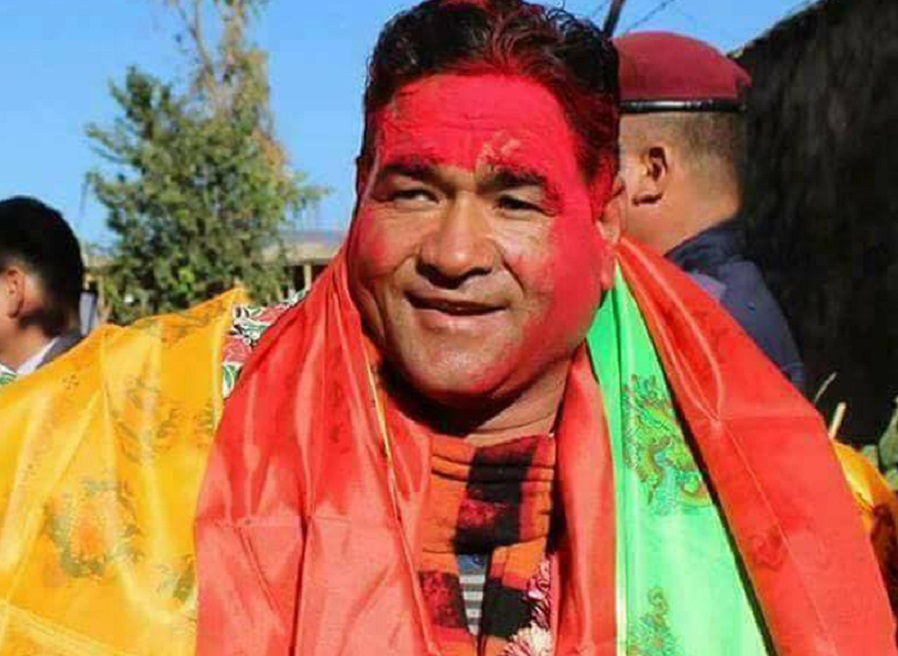 मन्त्रीको होटेलमा बास
