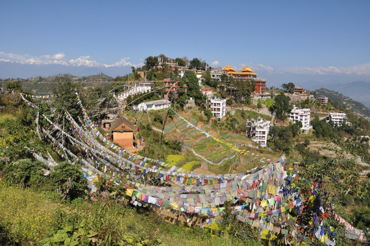 नमोबुद्धमा स्थानीय बासिन्दाले बनाए चौतारी