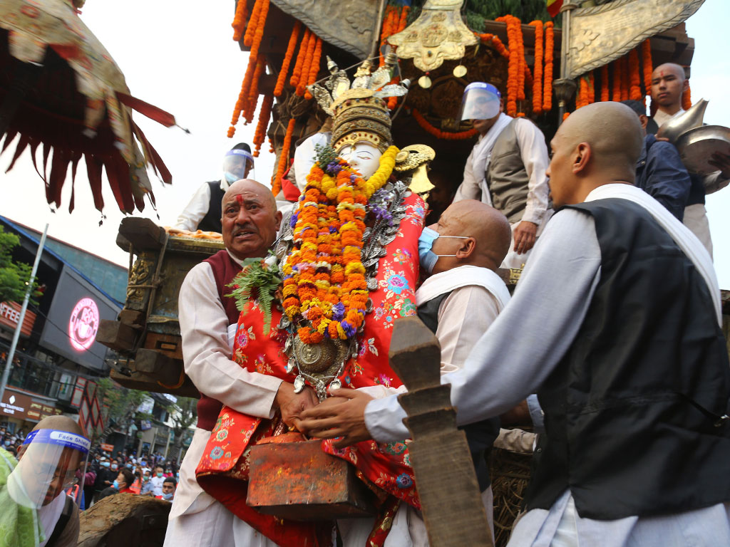 सेतो मच्छेन्द्रनाथको रथयात्रा सम्पन्न,आज मन्दिरमा मुर्ति राखिने
