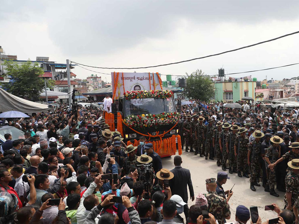 राजकीय सम्मानसहित सीता दाहालको पशुपतिमा अन्त्येष्टि गरिँदै