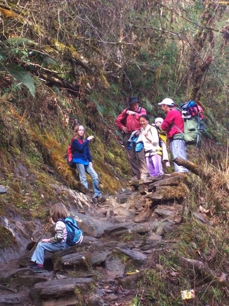 कञ्चनजङ्घामा आन्तरिक पर्यटकको चहलपहल