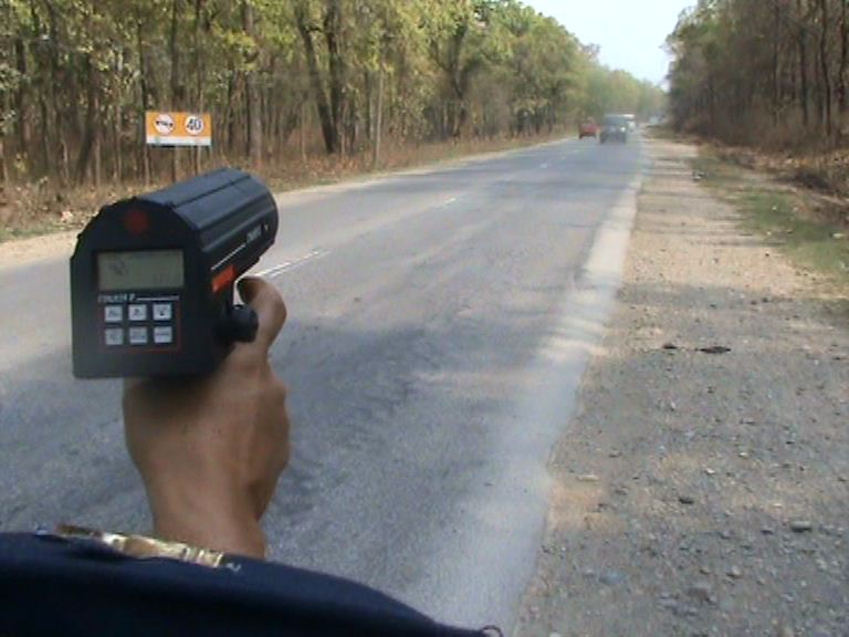 तिब्र गतिमा सवारी चलाउने १५ सवारी कारवाहीमा, राडर गनको प्रयोग 