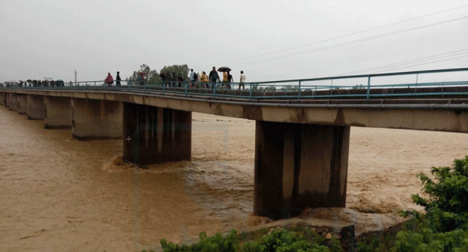 महोत्तरीको रातु नदीमा बेलिब्रिज राख्न सुरु